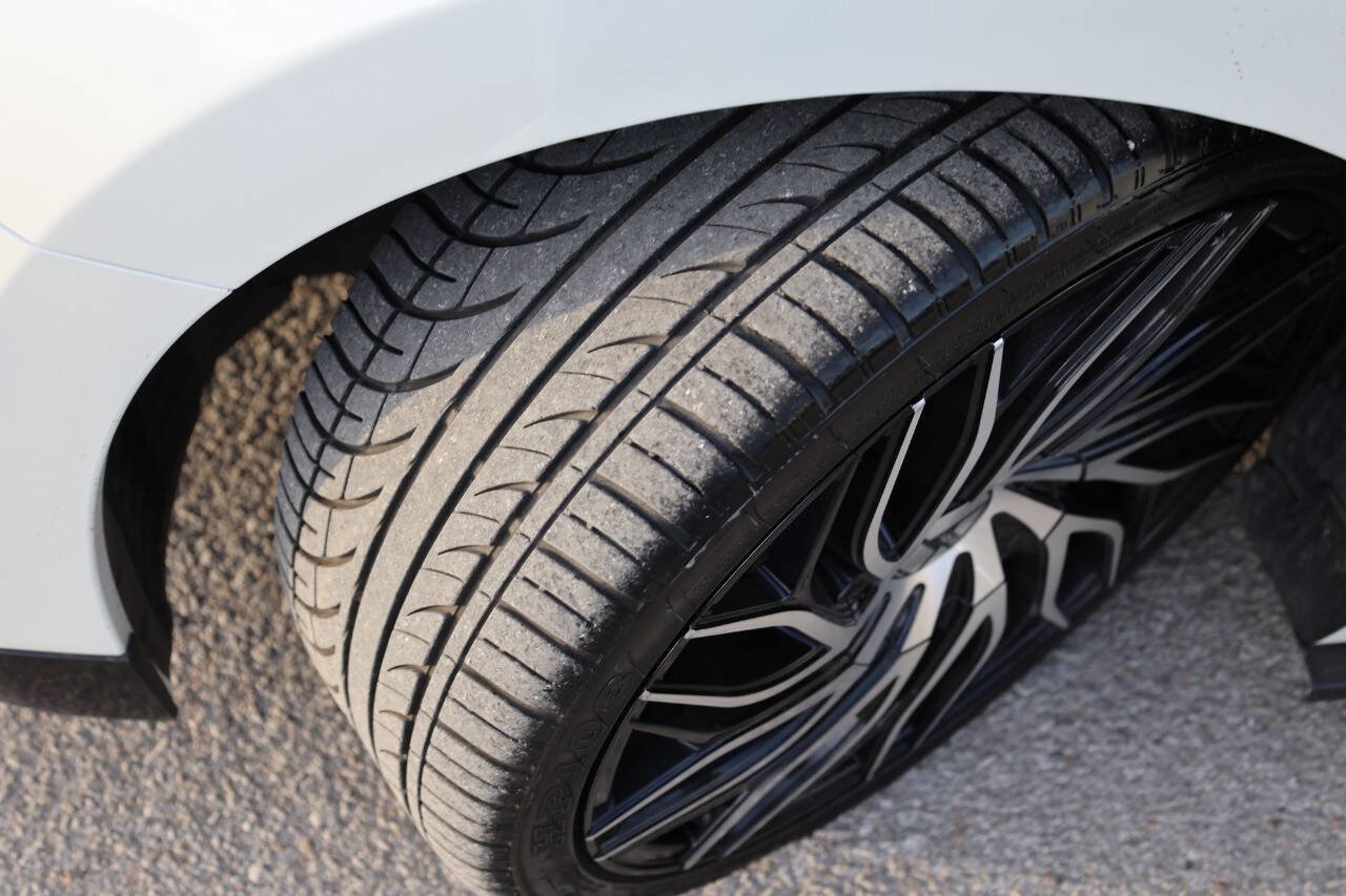 Used 2018 Nissan Maxima Platinum image 24