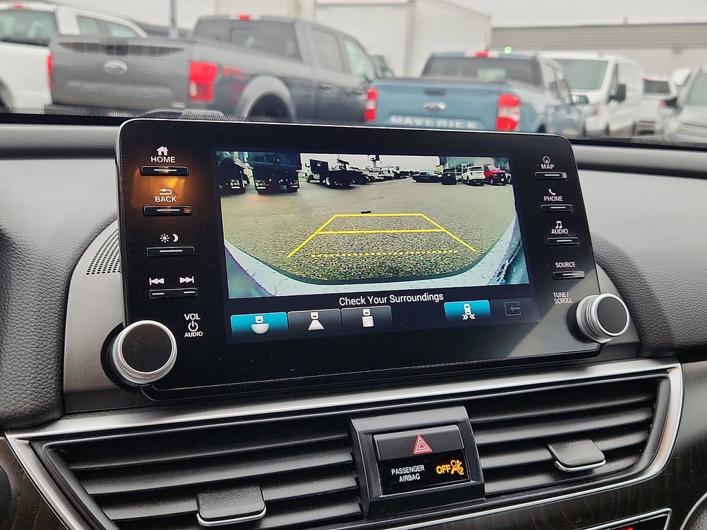 Used 2020 Honda Accord Touring image 11