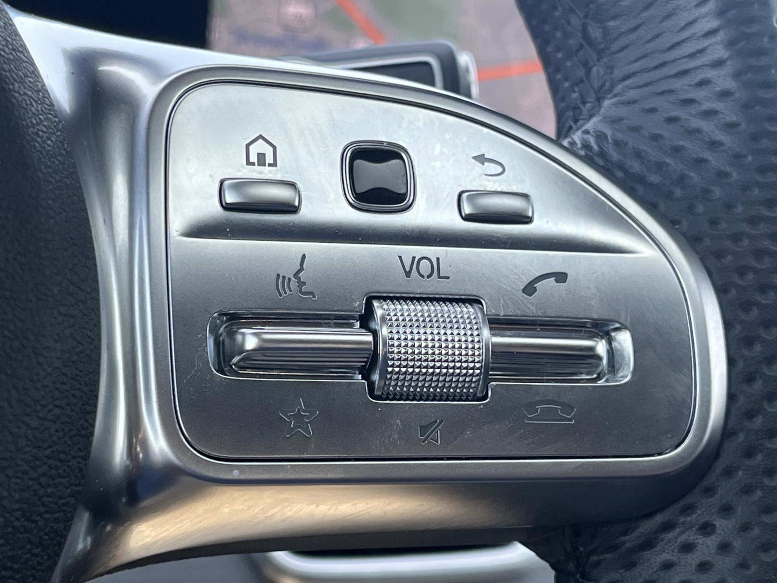 Used 2023 Mercedes-Benz GLS 450 4MATIC image 30