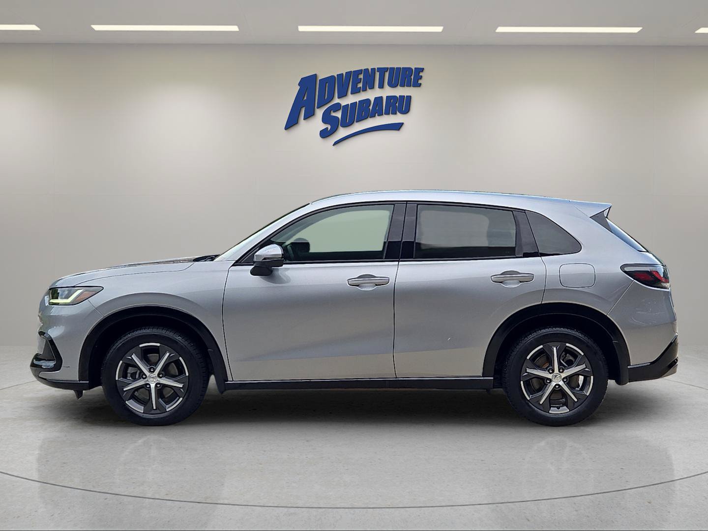 Used 2023 Honda HR-V EX-L image 4