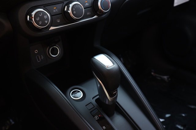 New 2025 Nissan Kicks Play S image 31