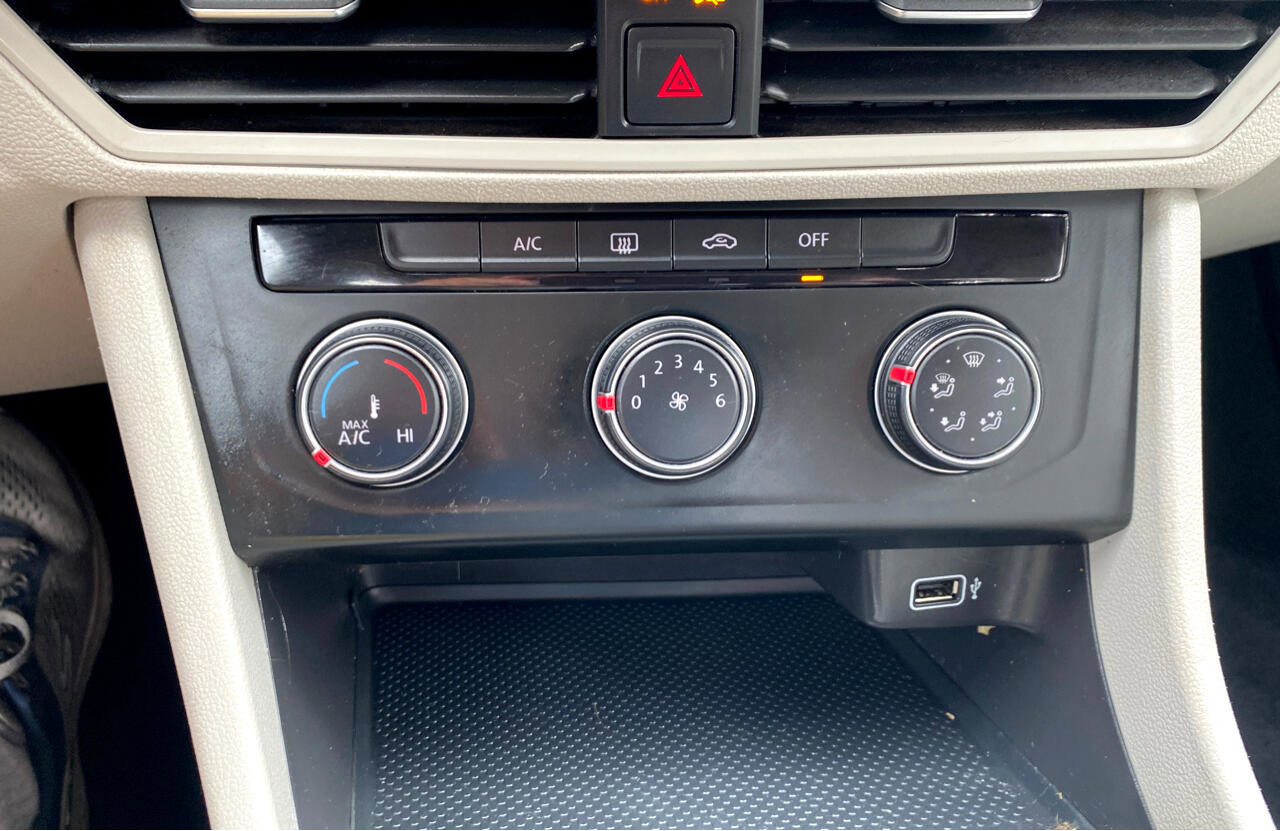 Used 2019 Volkswagen Jetta S w/ Driver Assistance Package image 13