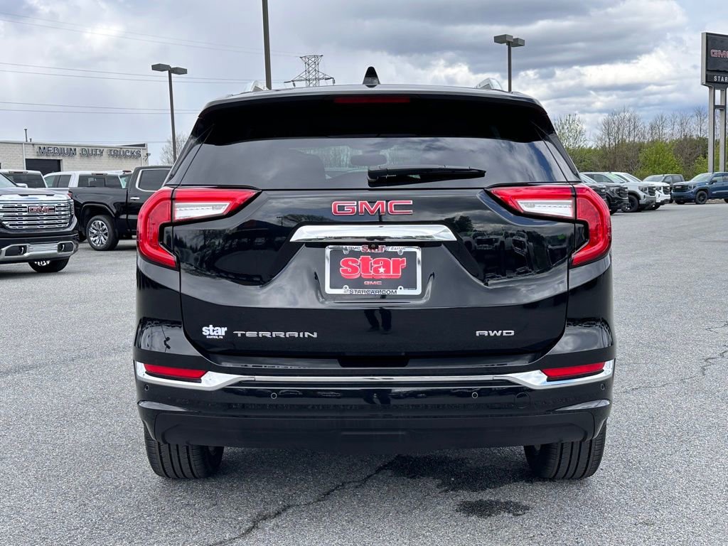 Used 2023 GMC Terrain Denali w/ Denali Premium Package AWD/4WD image 9