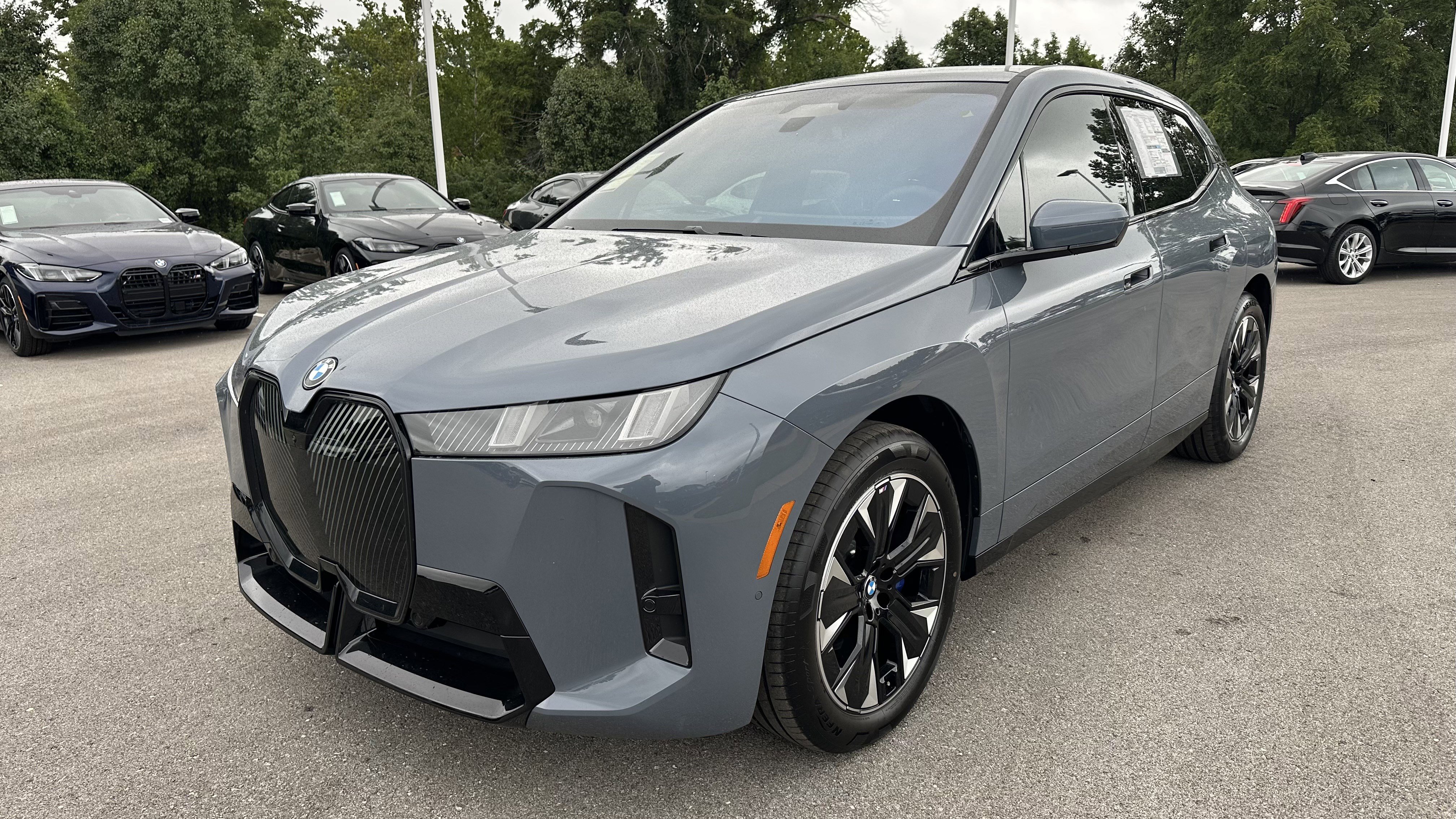 New 2026 BMW iX xDrive45 w/ M Sport Package image 5