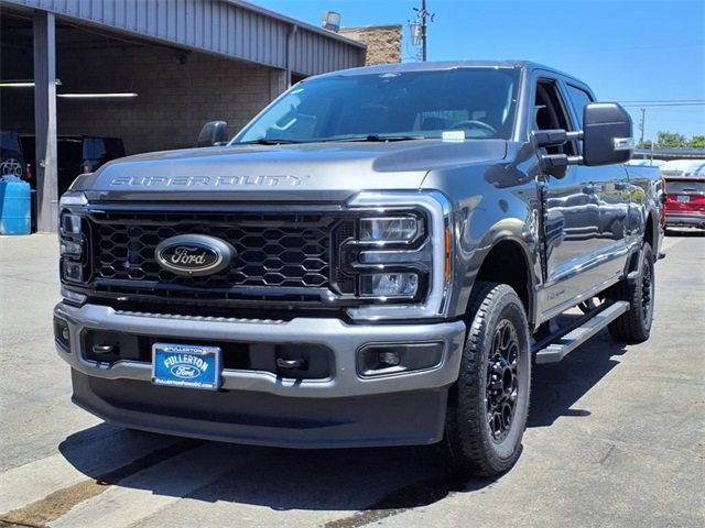 New 2025 Ford F350 XLT w/ Black Appearance Package