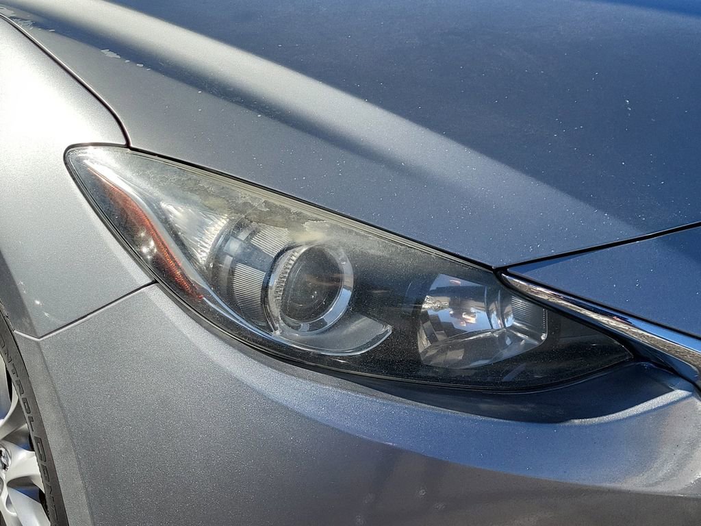 Used 2015 MAZDA MAZDA3 i Touring w/ Technology Package image 8