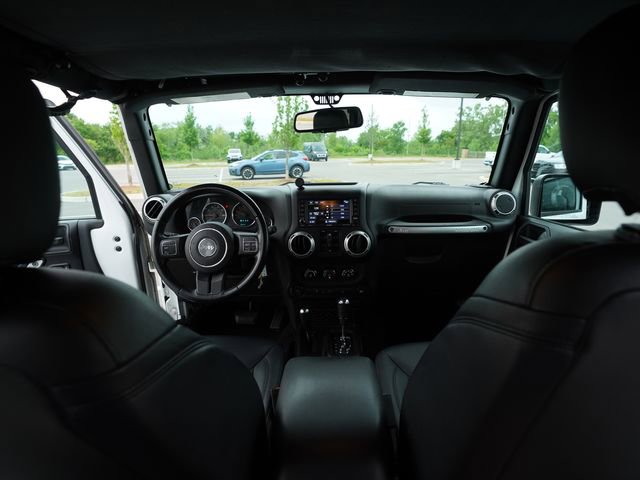 Used 2018 Jeep Wrangler Unlimited Sahara AWD/4WD image 23
