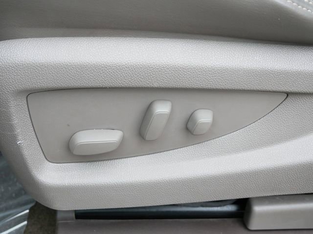 Used 2015 GMC Yukon Denali w/ Open Road Package image 16