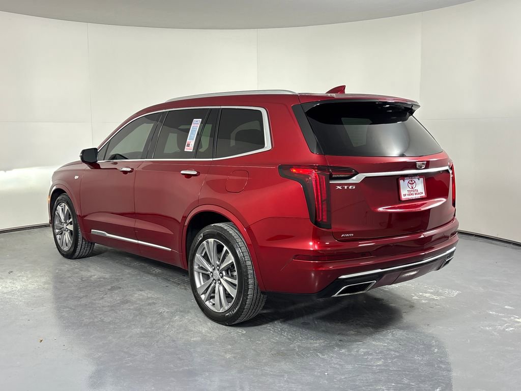 Used 2023 Cadillac XT6 Premium Luxury image 4