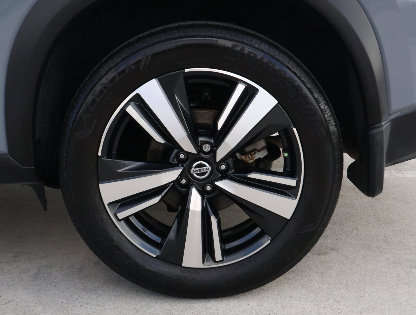 Used 2021 Nissan Rogue SL w/ Premium Package image 8