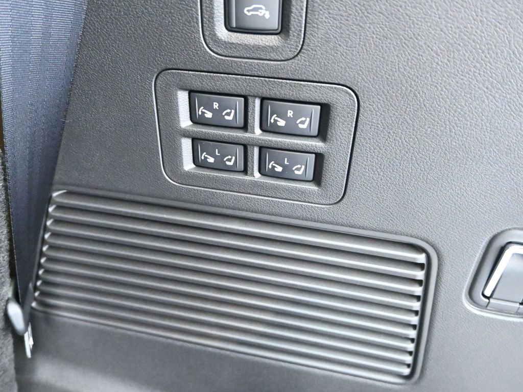 Used 2026 INFINITI QX80 Luxe w/ Cargo Package AWD/4WD image 16