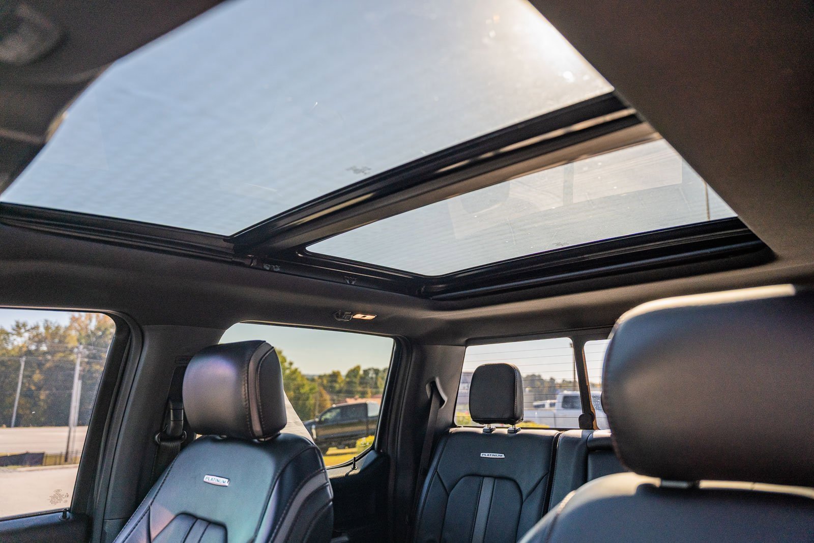 Certified 2019 Ford F450 Platinum w/ Platinum Ultimate Package image 23