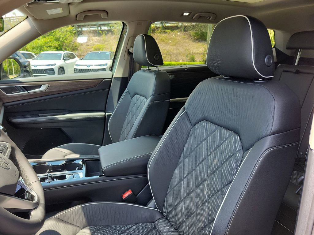 New 2026 Volkswagen Atlas SEL Premium R-Line AWD/4WD image 17