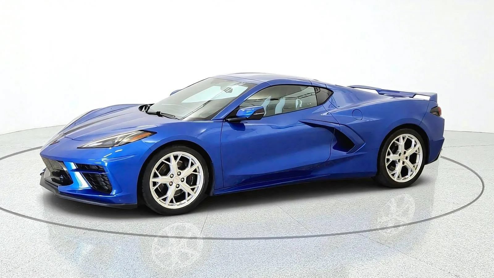 Used 2021 Chevrolet Corvette Stingray Preferred Cpe w/ Z51 Performance Package RWD image 4