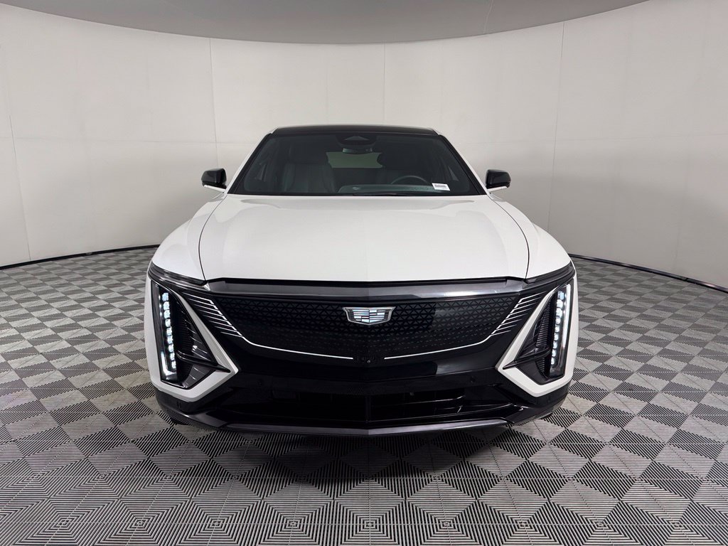 Used 2024 Cadillac Lyriq Sport RWD image 2