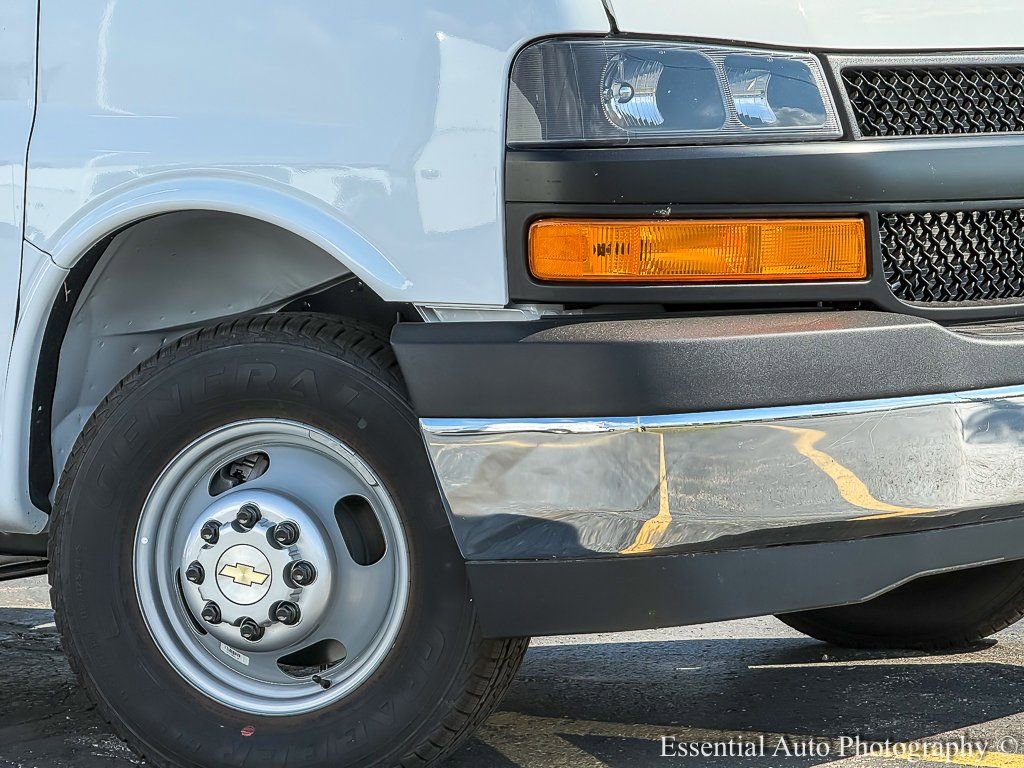 New 2025 Chevrolet Express 3500 w/ Power Convenience Package image 4