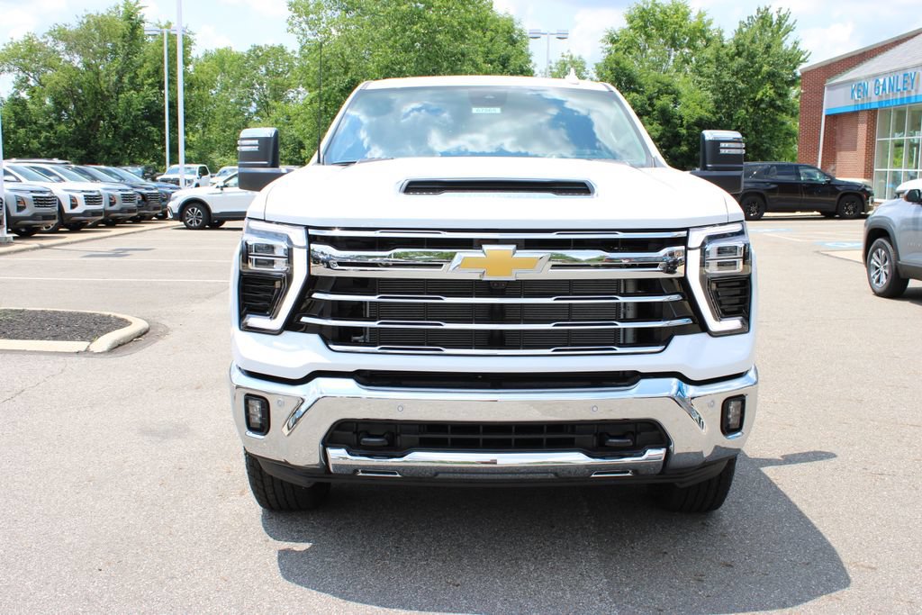 New 2026 Chevrolet Silverado 2500 LTZ w/ LTZ Convenience Package AWD/4WD image 8