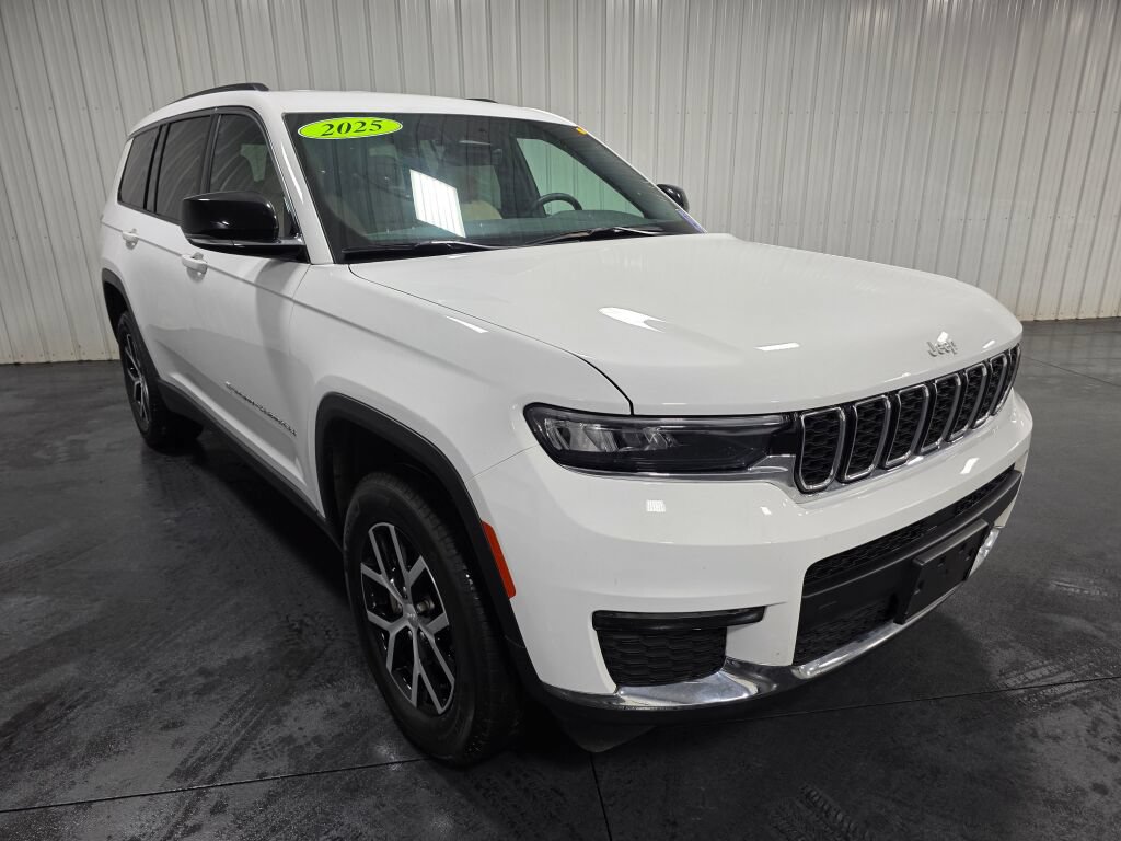 Used 2025 Jeep Grand Cherokee L Limited AWD/4WD image 2