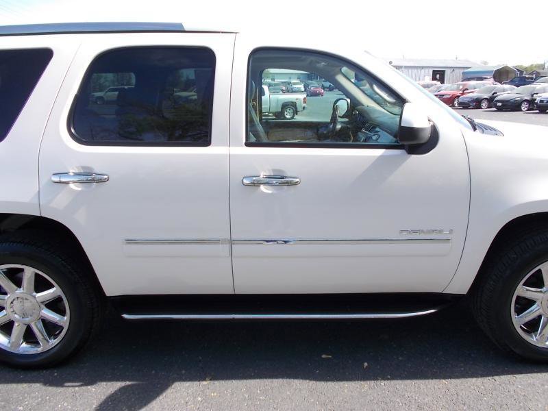 Used 2010 GMC Yukon Denali image 12