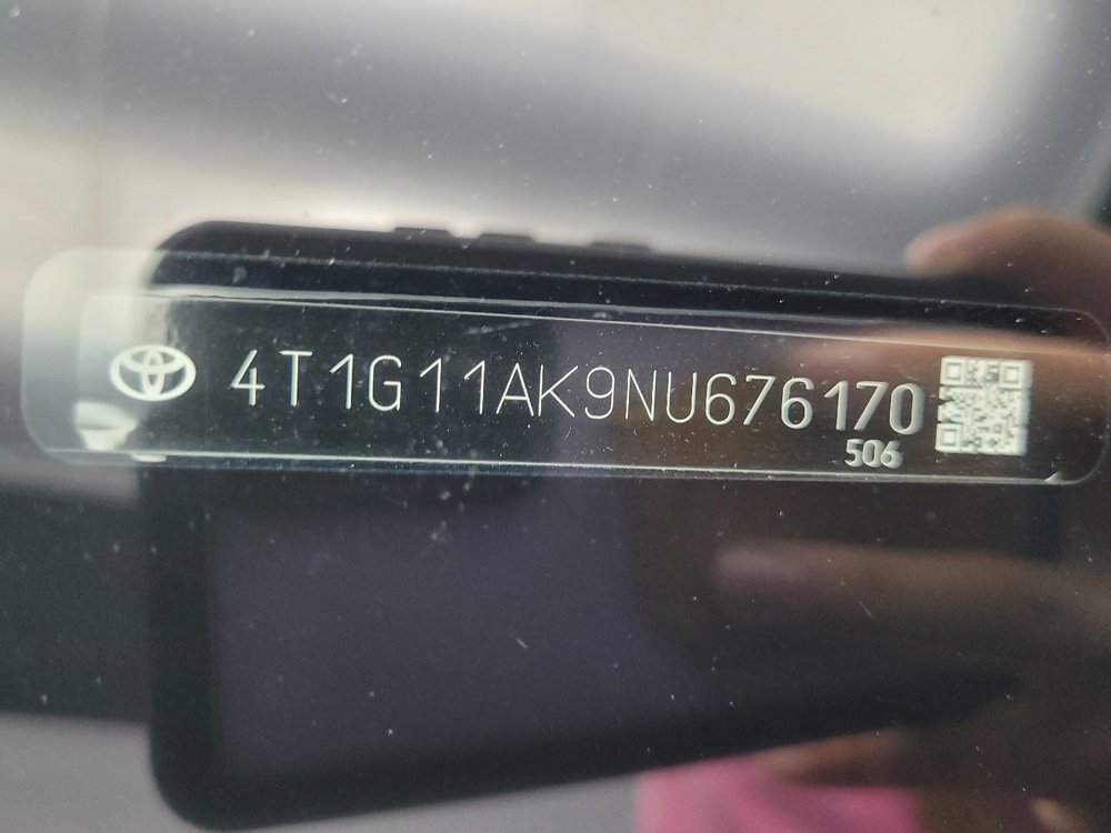 Used 2022 Toyota Camry SE image 33