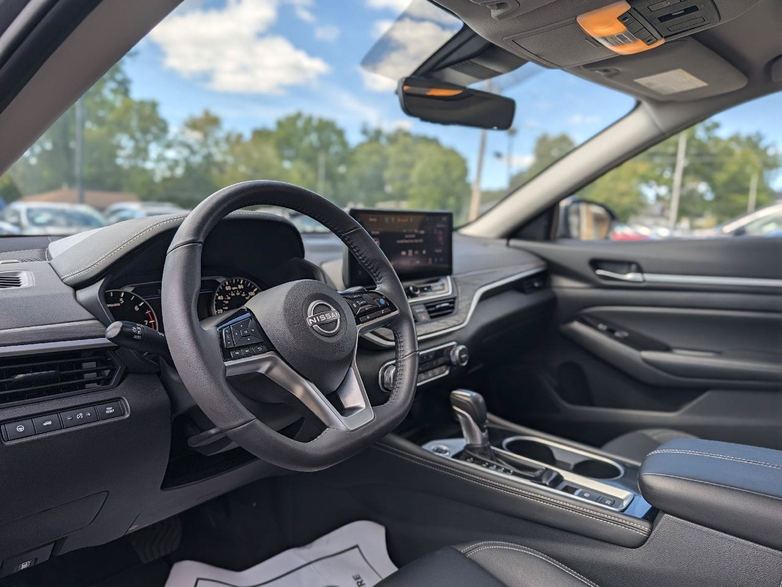 Used 2024 Nissan Altima 2.5 SL AWD/4WD image 19