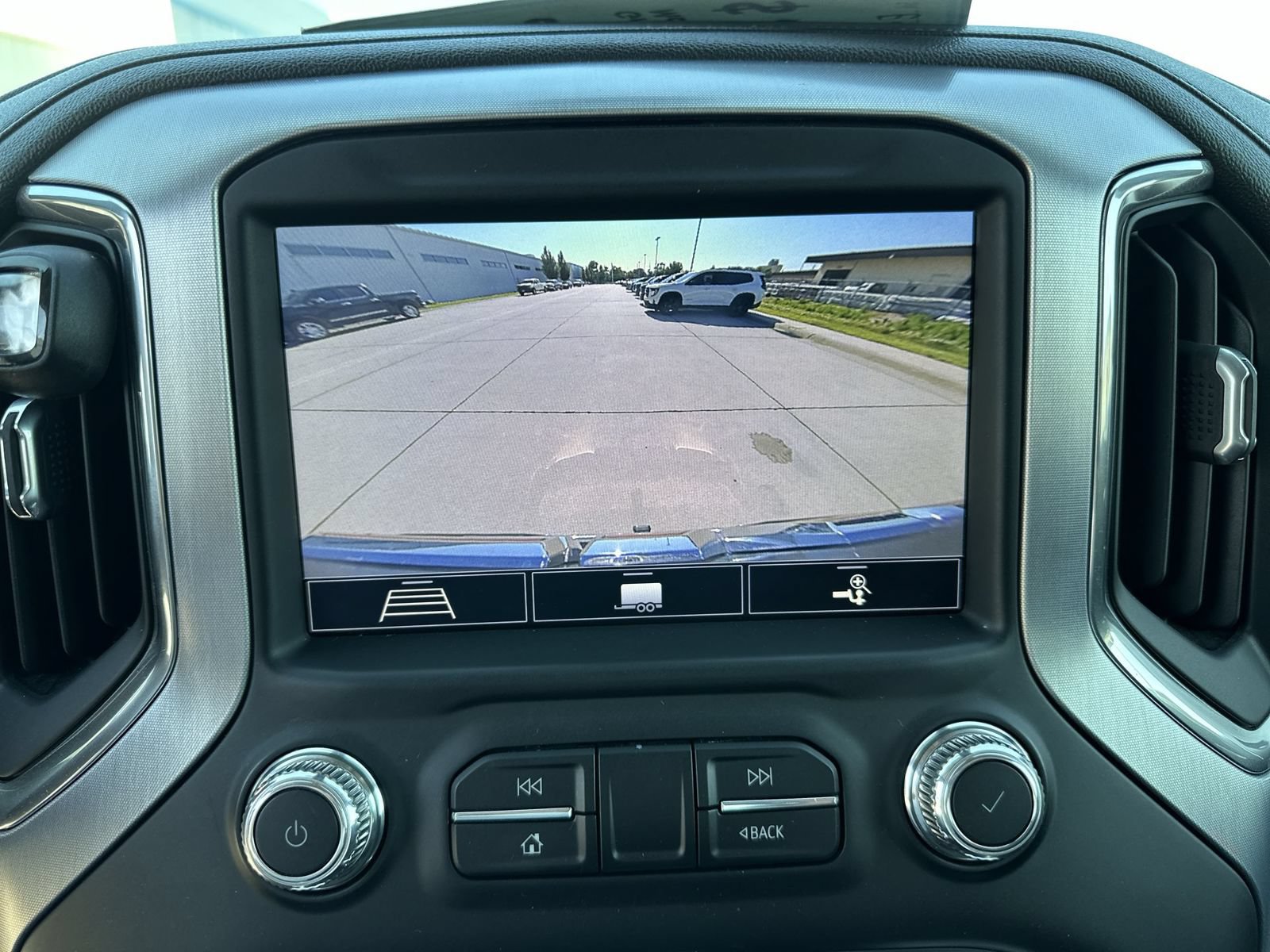 Used 2020 GMC Sierra 1500 SLT w/ SLT Premium Plus Package AWD/4WD image 15