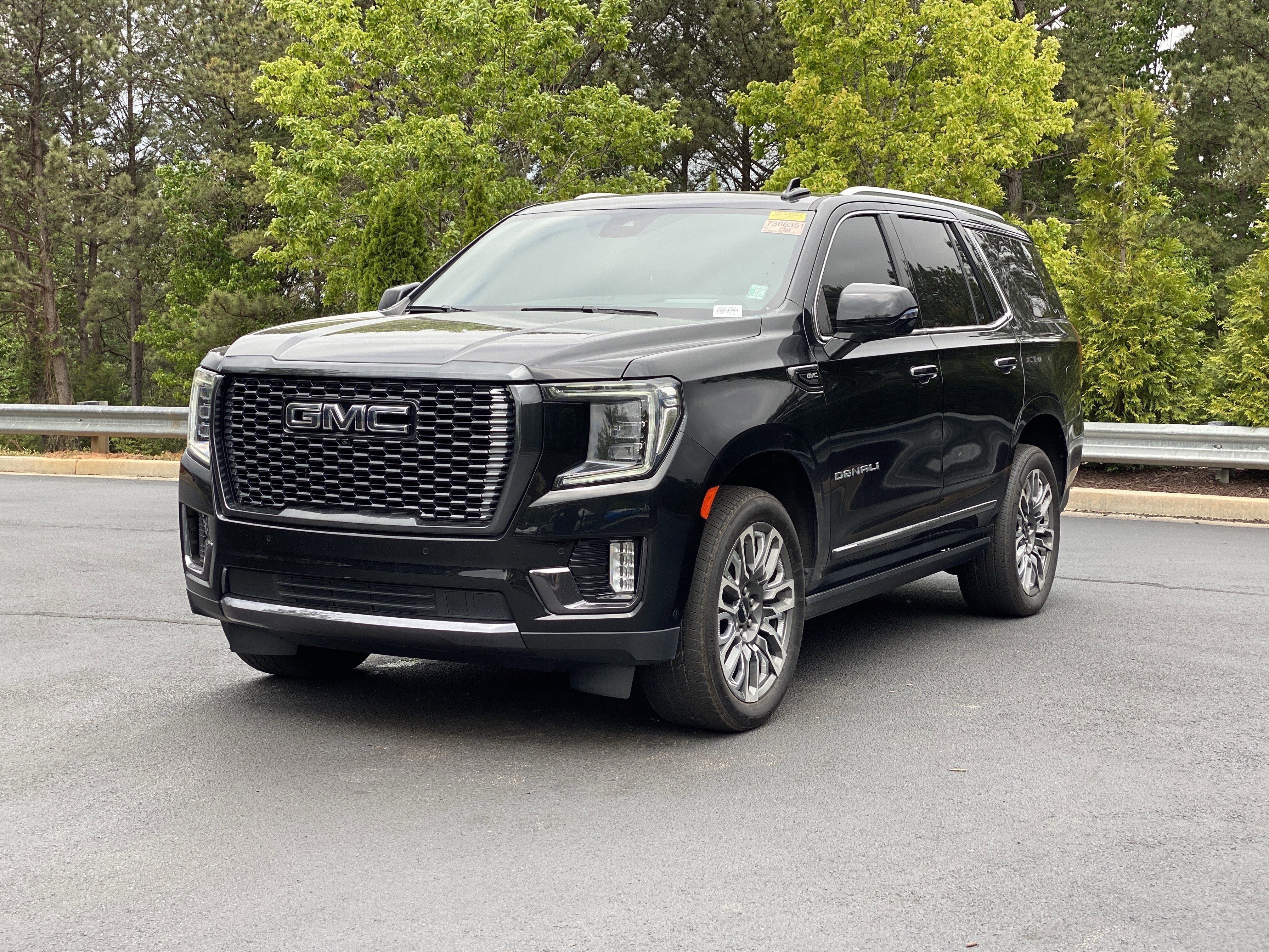 Used 2023 GMC Yukon Denali Ultimate AWD/4WD image 14