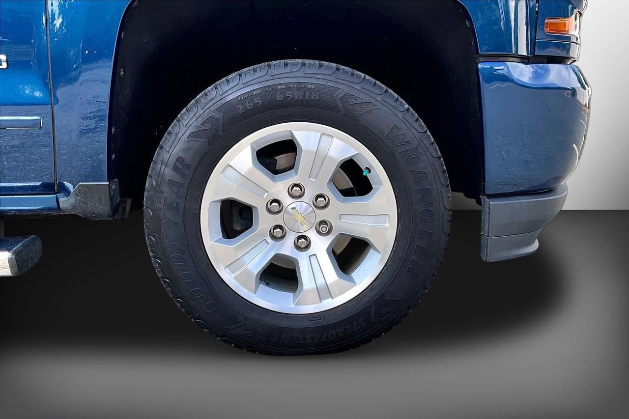 Used 2018 Chevrolet Silverado 1500 LT w/ All Star Edition AWD/4WD image 33