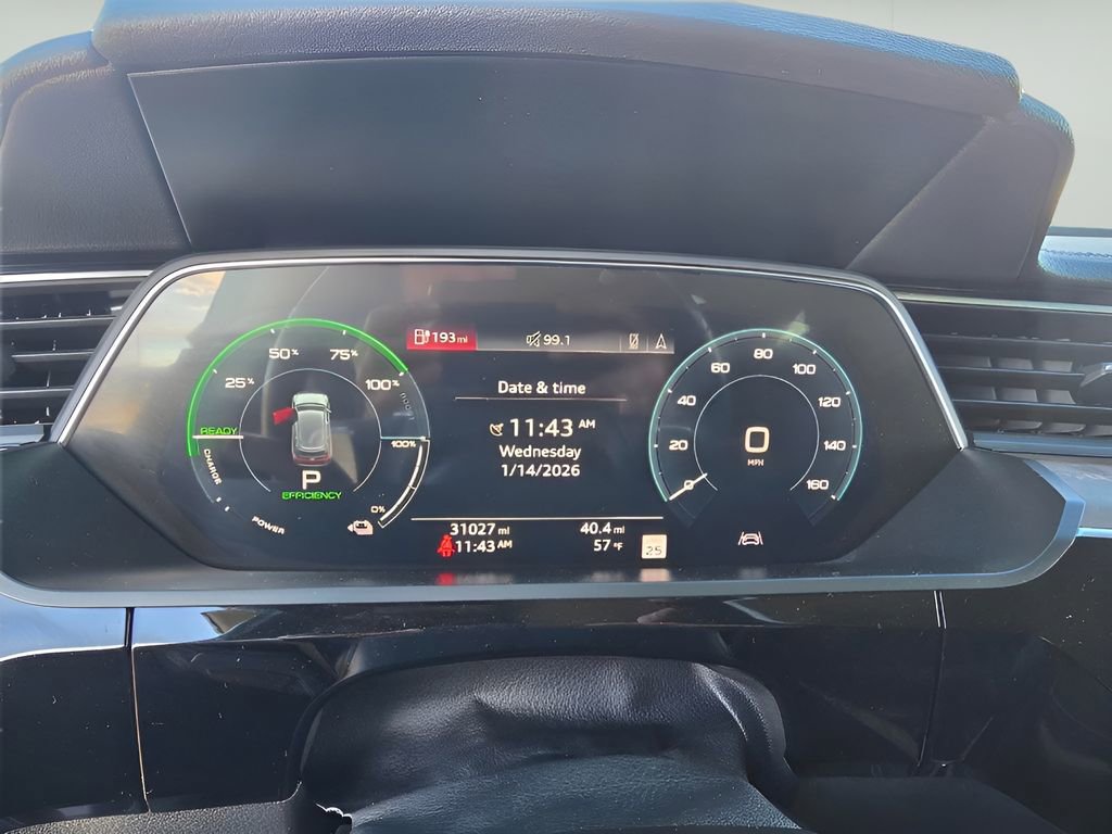 Used 2020 Audi e-tron Premium Plus image 23