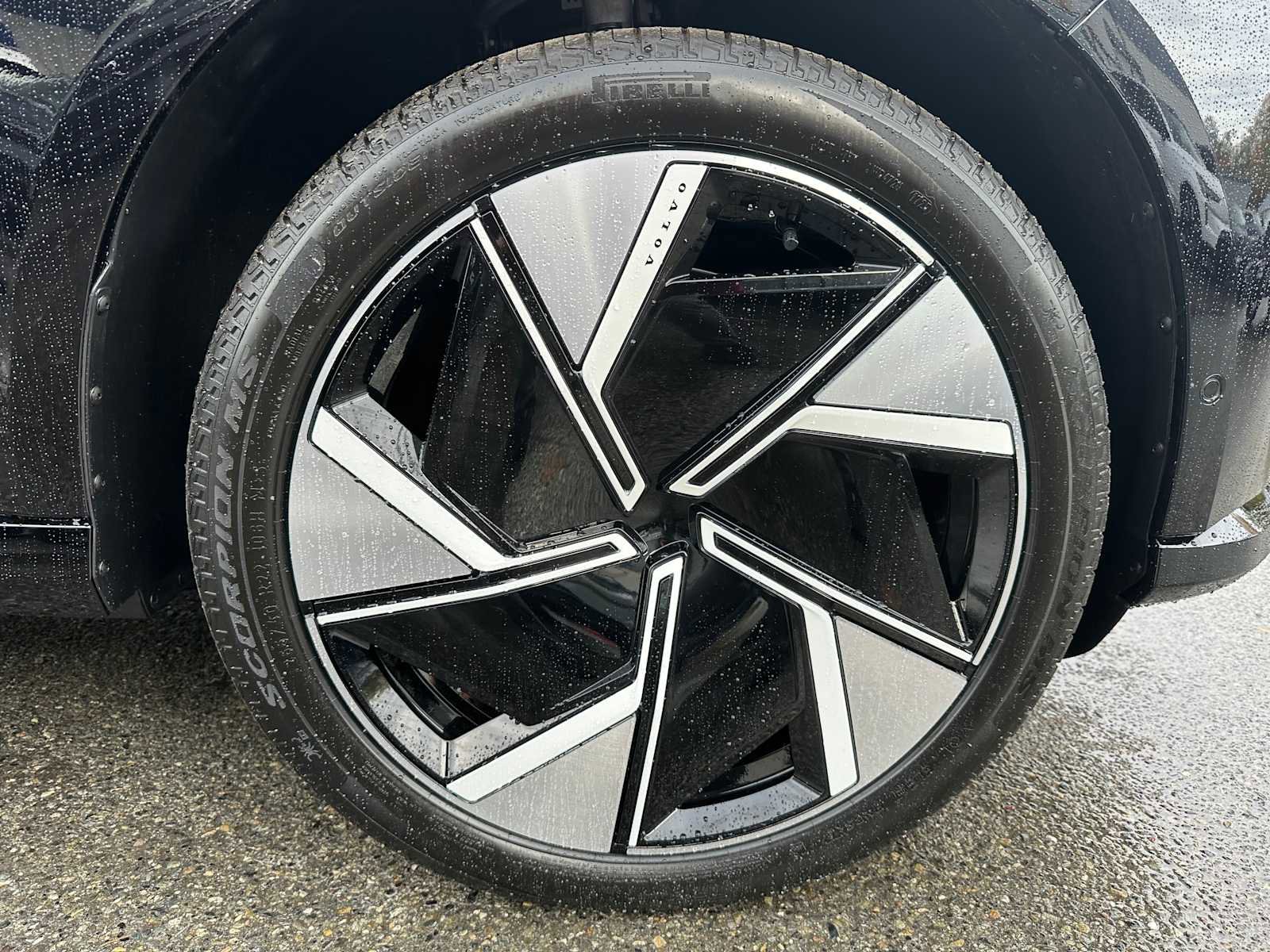 New 2025 Volvo EX90 Ultra w/ Protection Package Premier image 9