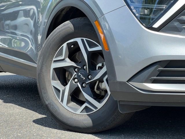 Certified 2024 Kia Sportage LX FWD image 2