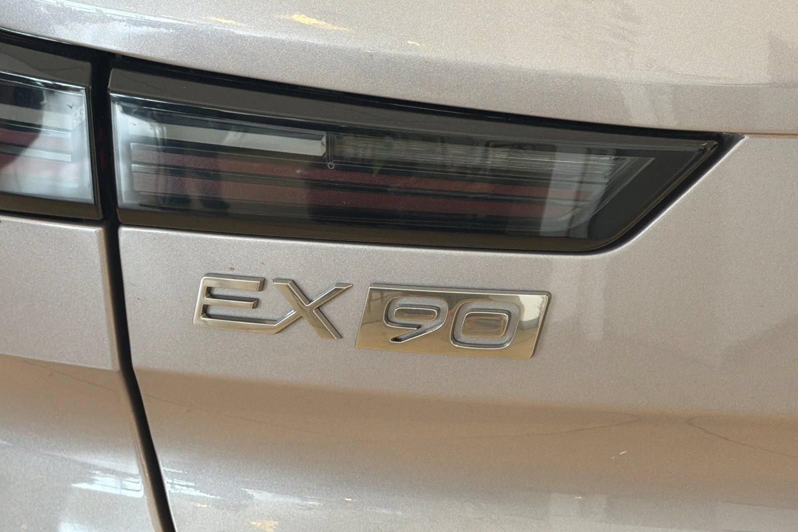 New 2026 Volvo EX90 Plus RWD image 27