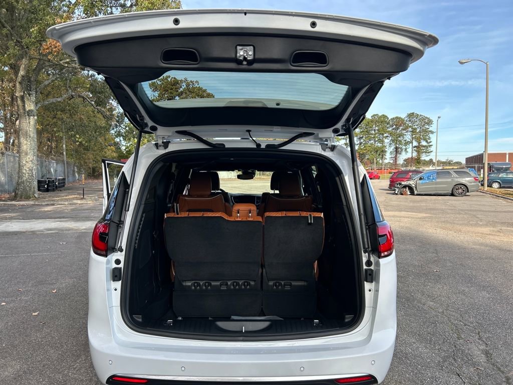 Used 2026 Chrysler Pacifica Pinnacle image 31