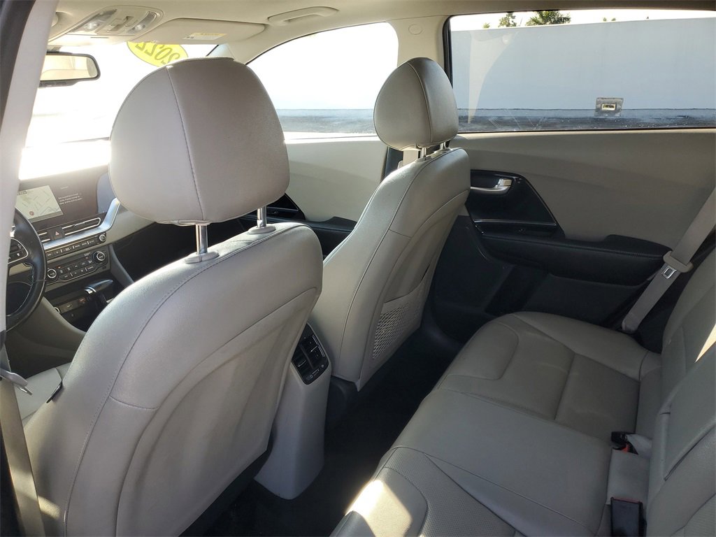 Used 2022 Kia Niro EX Premium image 11