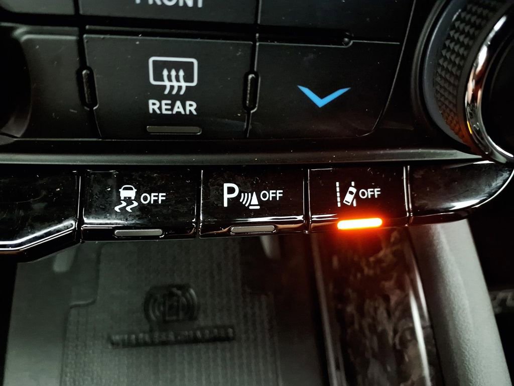 Used 2024 Dodge Durango SRT image 22