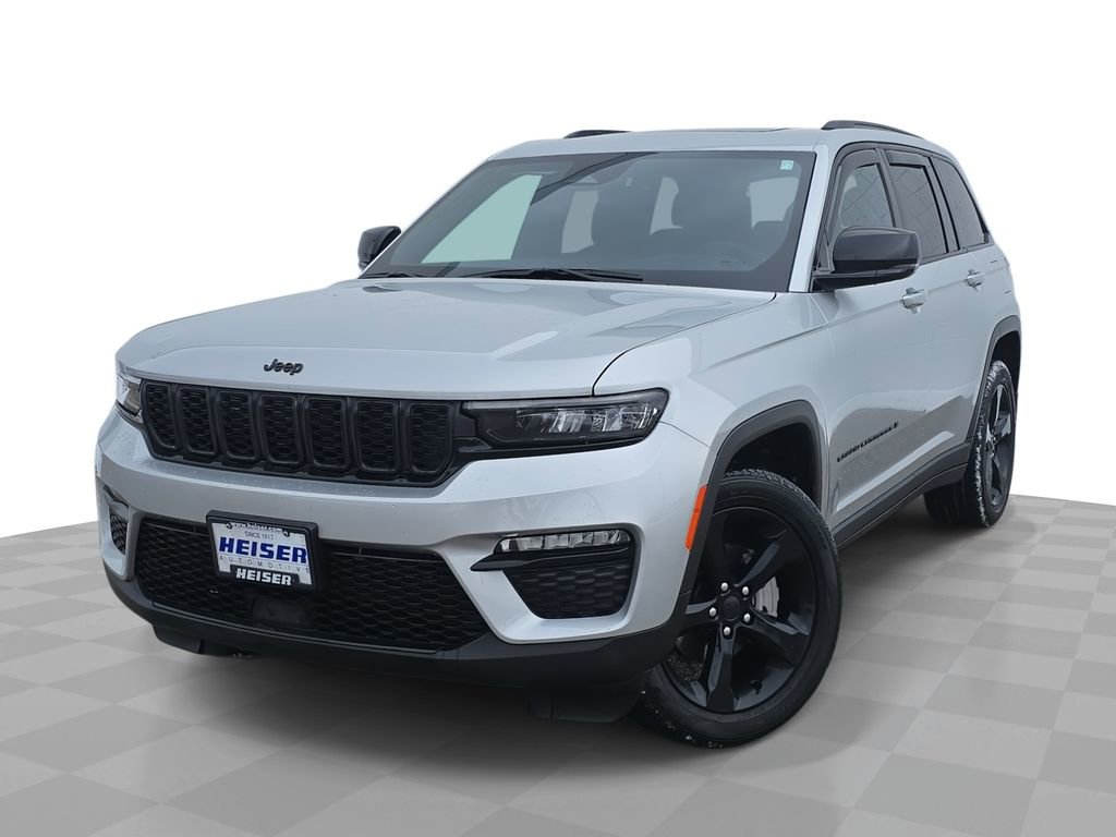 Used 2025 Jeep Grand Cherokee Limited w/ Black Appearance Package image 1