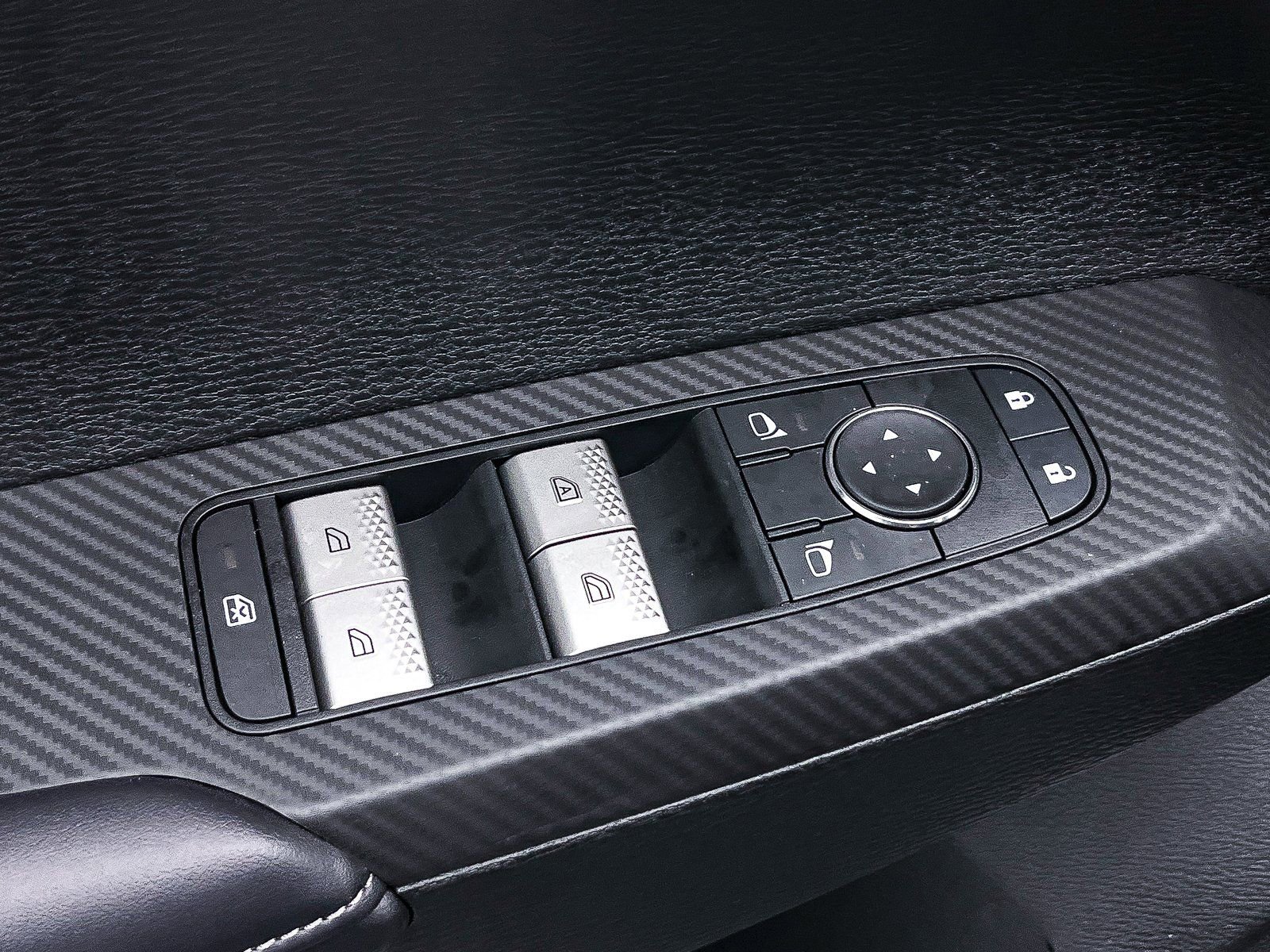 New 2025 Mitsubishi Outlander ES image 10