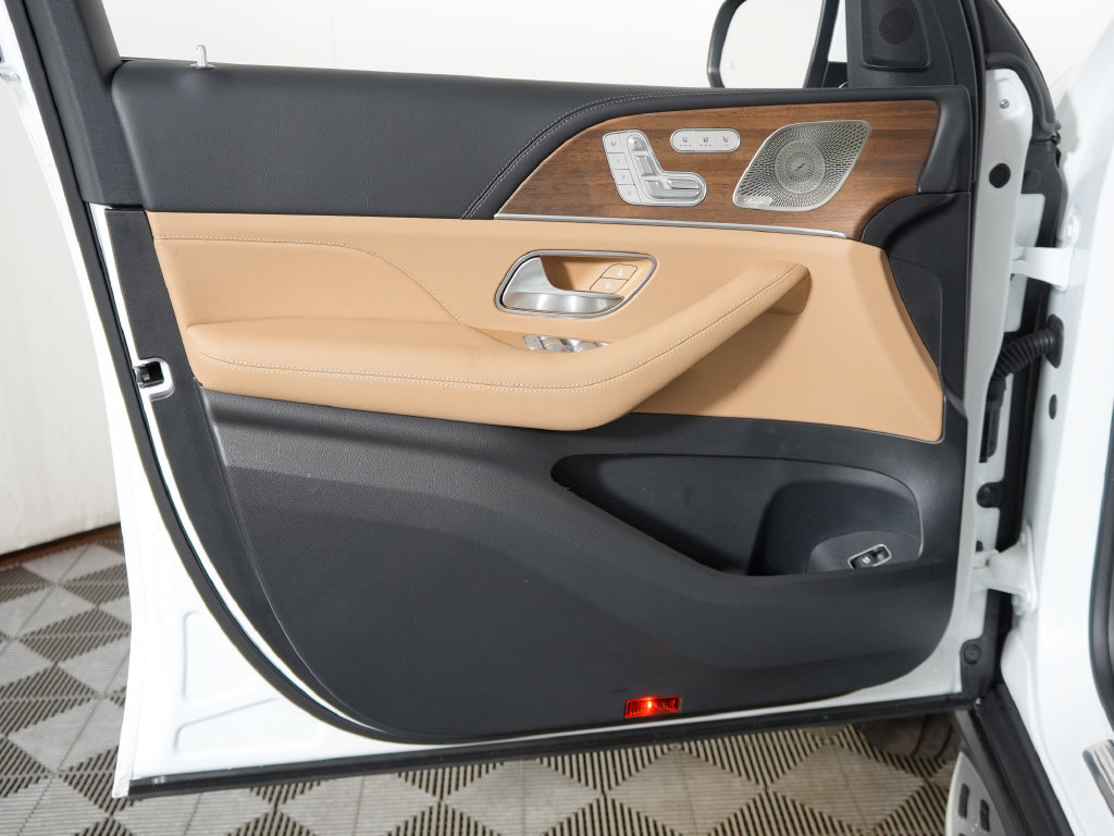 Certified 2025 Mercedes-Benz GLS 580 4MATIC image 30