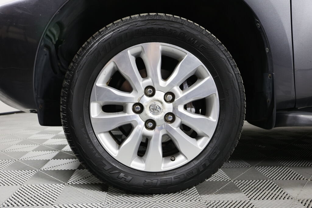 Used 2015 Toyota Sequoia Platinum AWD/4WD image 9