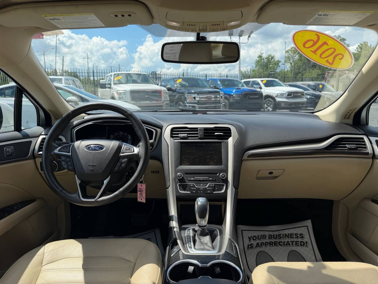Used 2016 Ford Fusion SE w/ Equipment Group 202A FWD image 24