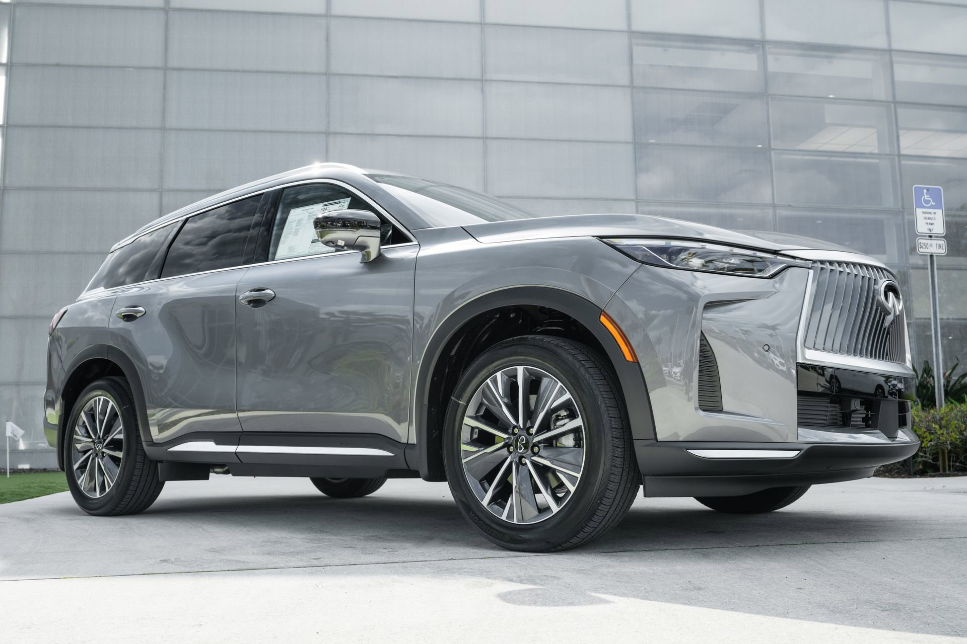 New 2026 INFINITI QX60 Luxe w/ Cargo Package image 1