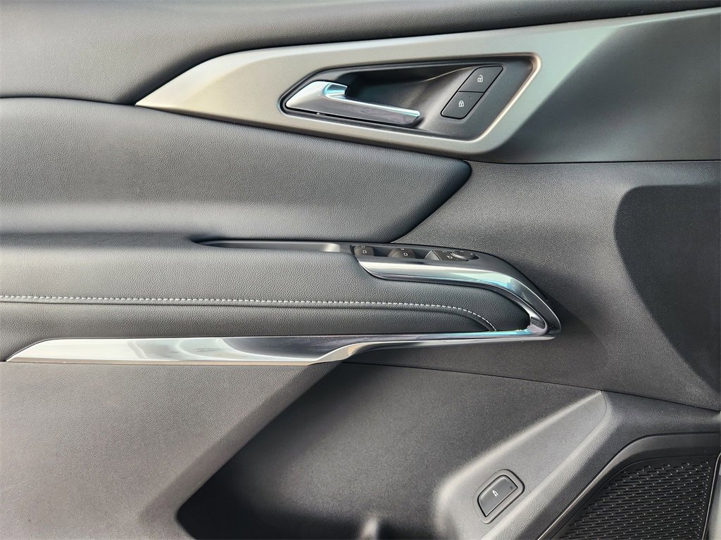 New 2026 Chevrolet Traverse LT w/ Driver Confidence Package image 16