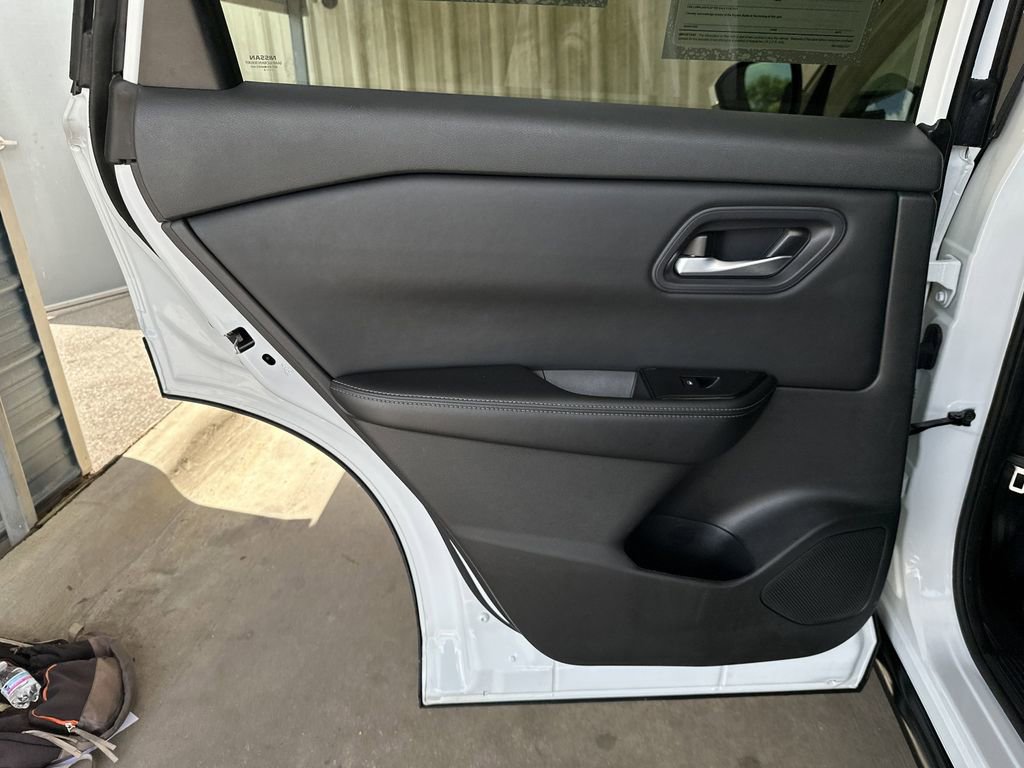 Used 2024 Nissan Rogue SV AWD/4WD image 26