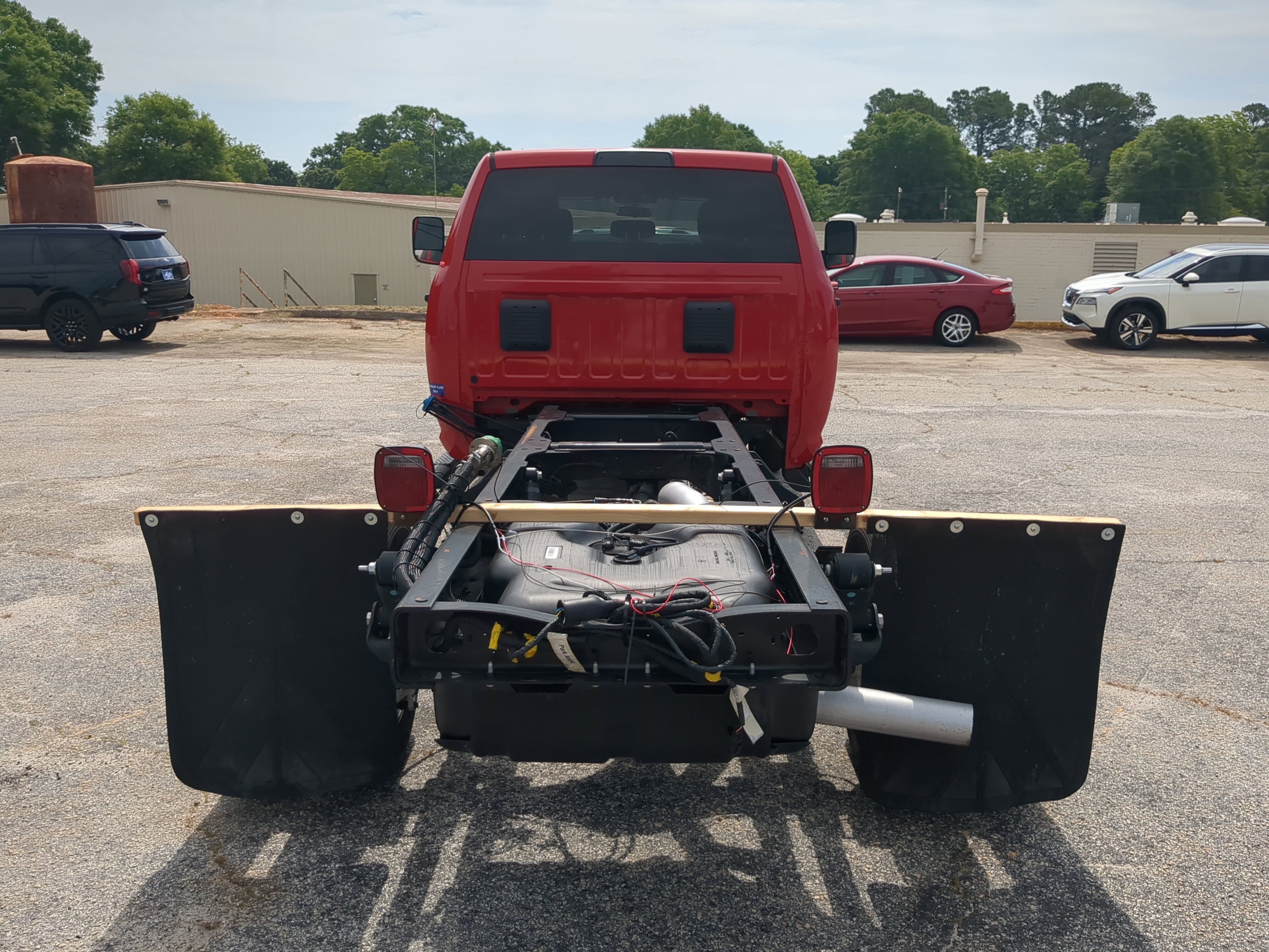 Used 2022 RAM 5500 Tradesman w/ Chrome Appearance Group RWD image 4