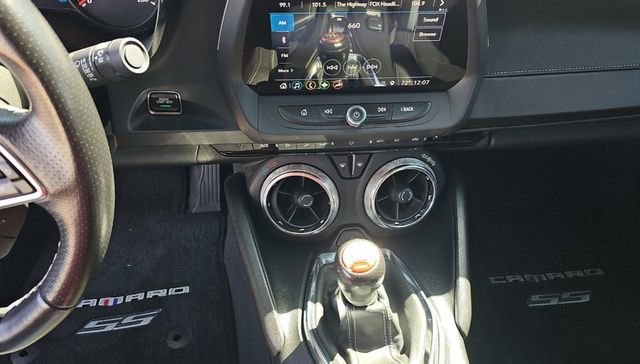 Used 2019 Chevrolet Camaro SS image 9