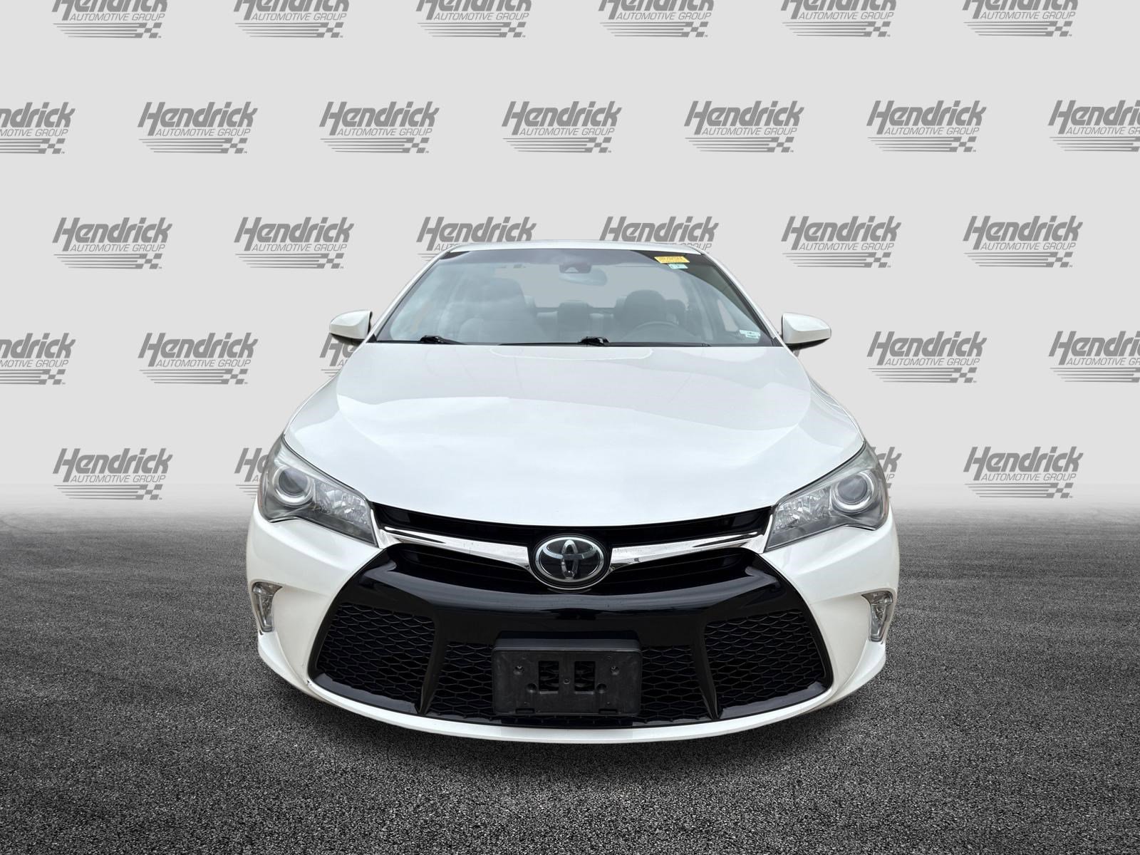 Used 2017 Toyota Camry XSE FWD image 2