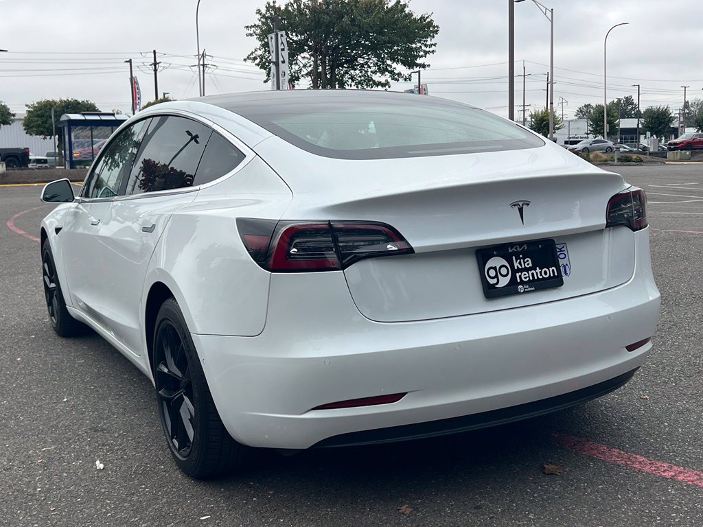Used 2020 Tesla Model 3 Standard Range Plus RWD image 9