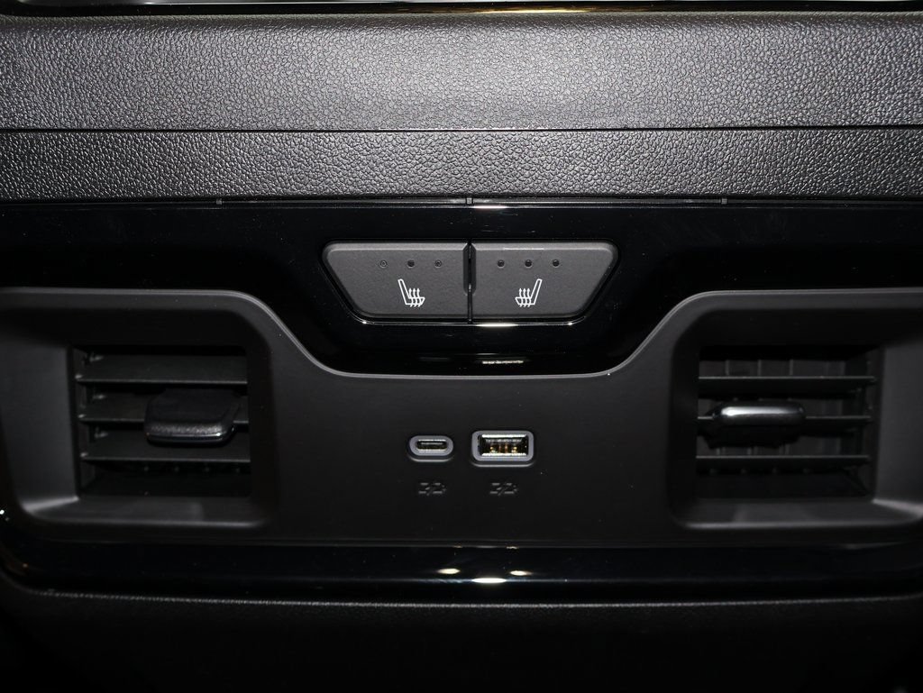 New 2026 GMC Sierra 1500 AT4 w/ AT4 Premium Package AWD/4WD image 31