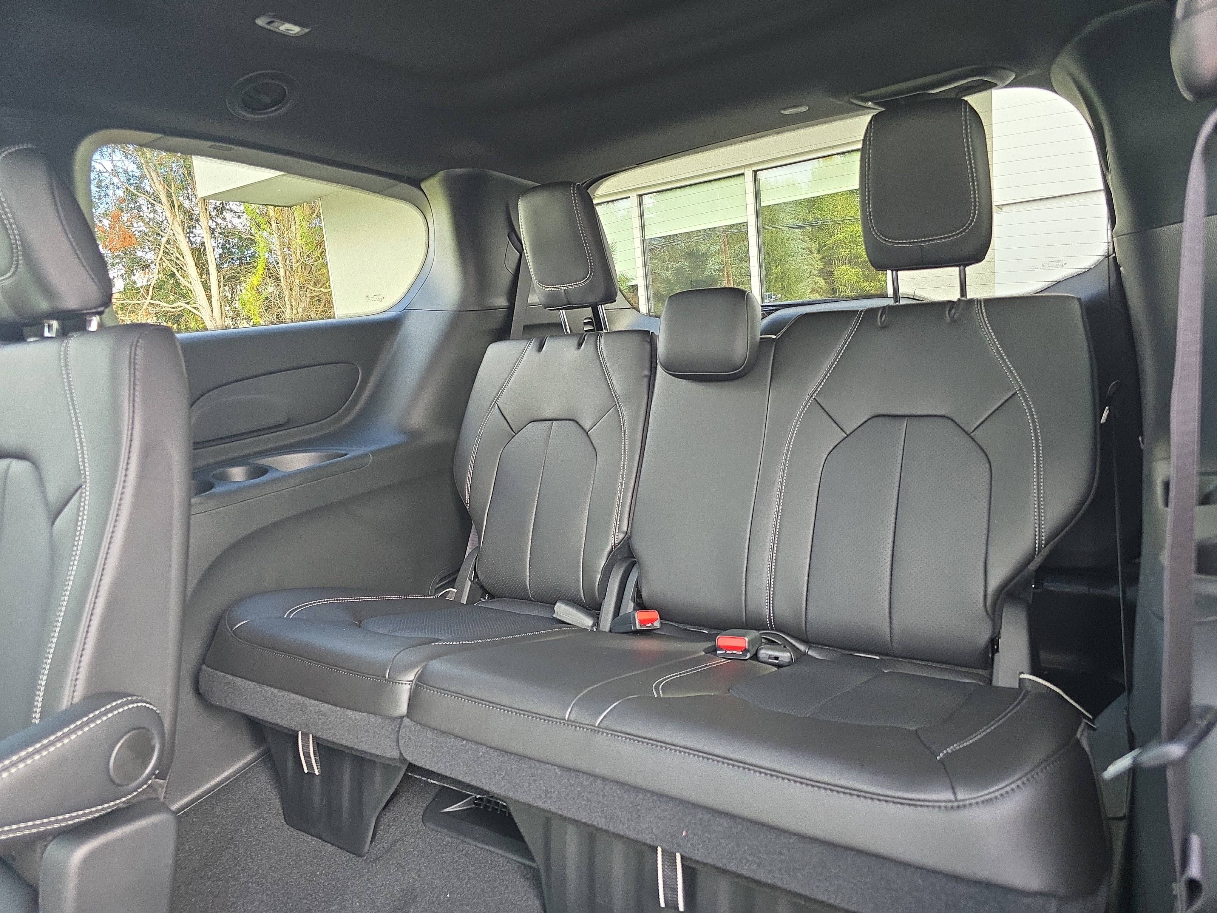 New 2026 Chrysler Pacifica Select image 15