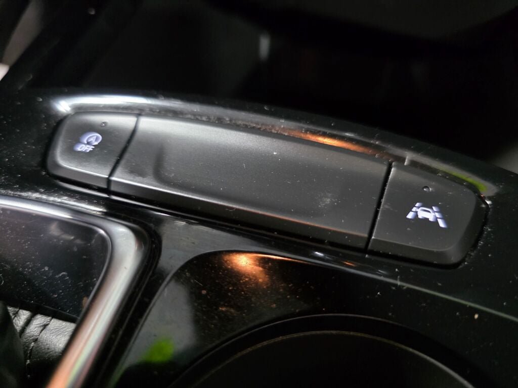 Used 2024 Chevrolet Trax LT FWD image 16